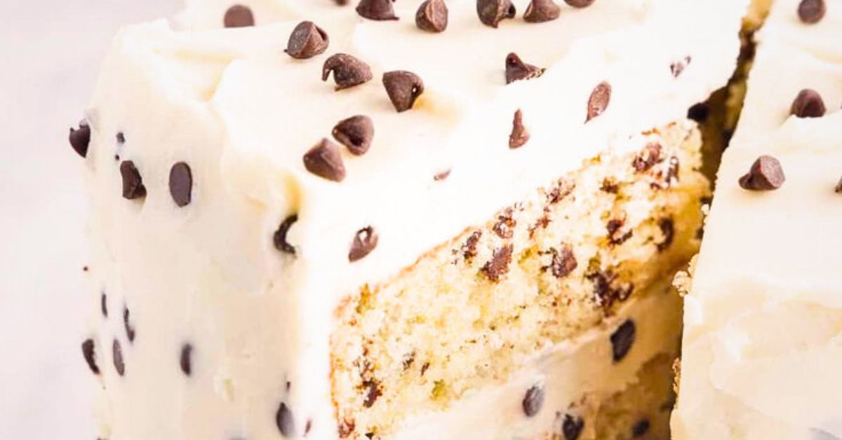 Super Moist White Cake with Chocolate Chips Recipe: A Delectable Treat